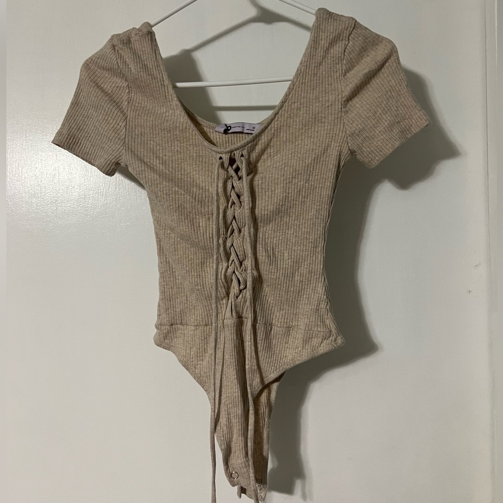 2 Women’s Body Suits, Cheetah Print, Gaze Size S, Tan one SO Size M